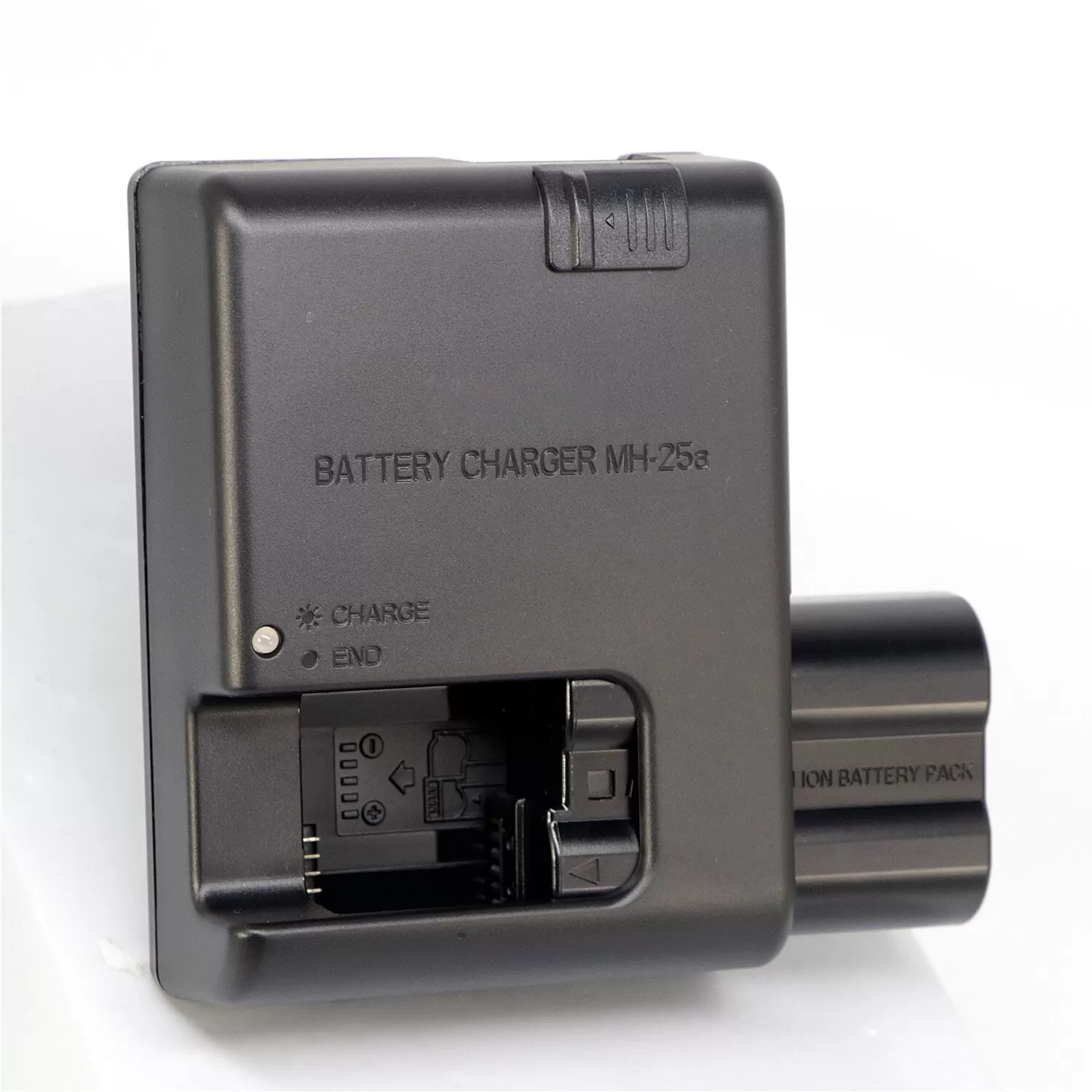 Nikon MH-25 charger for nikon EN-EL15 - image 2
