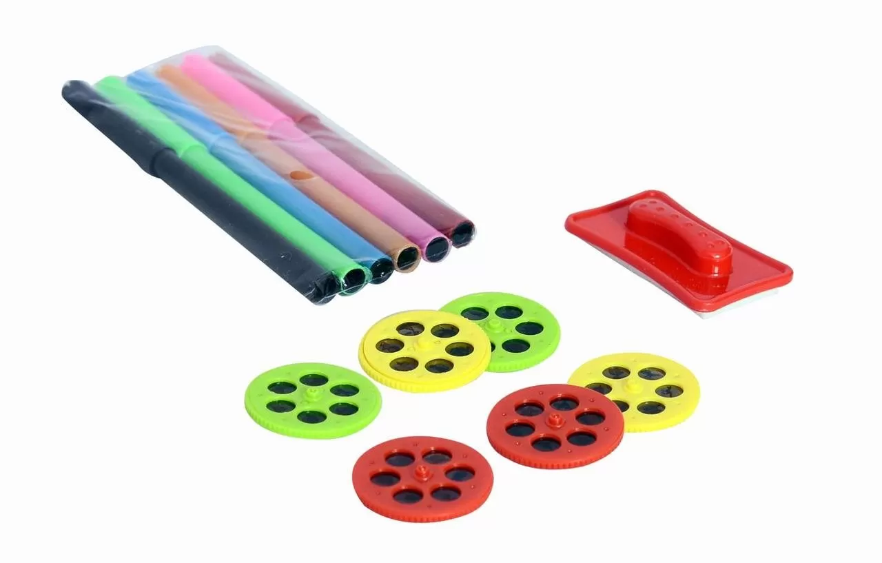 Planet of Toys Projector Learning Desk  3 in 1 Table lamp Projector & Painting - image 3