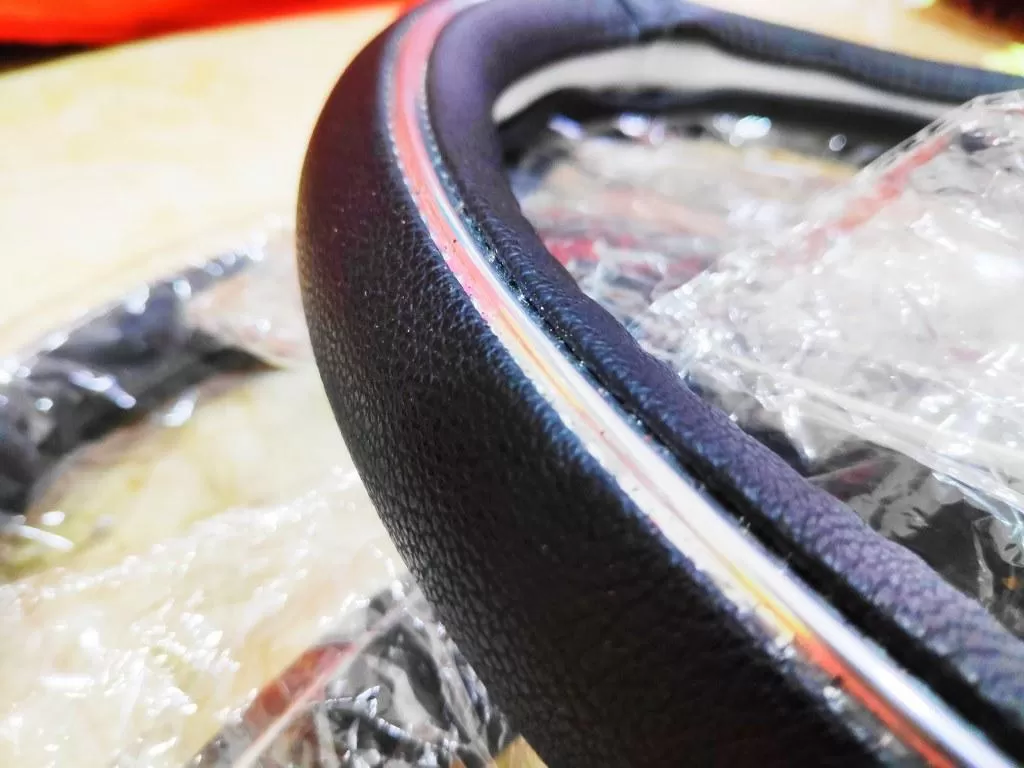 Car Steering Wheel Cover Medium Size - image 2