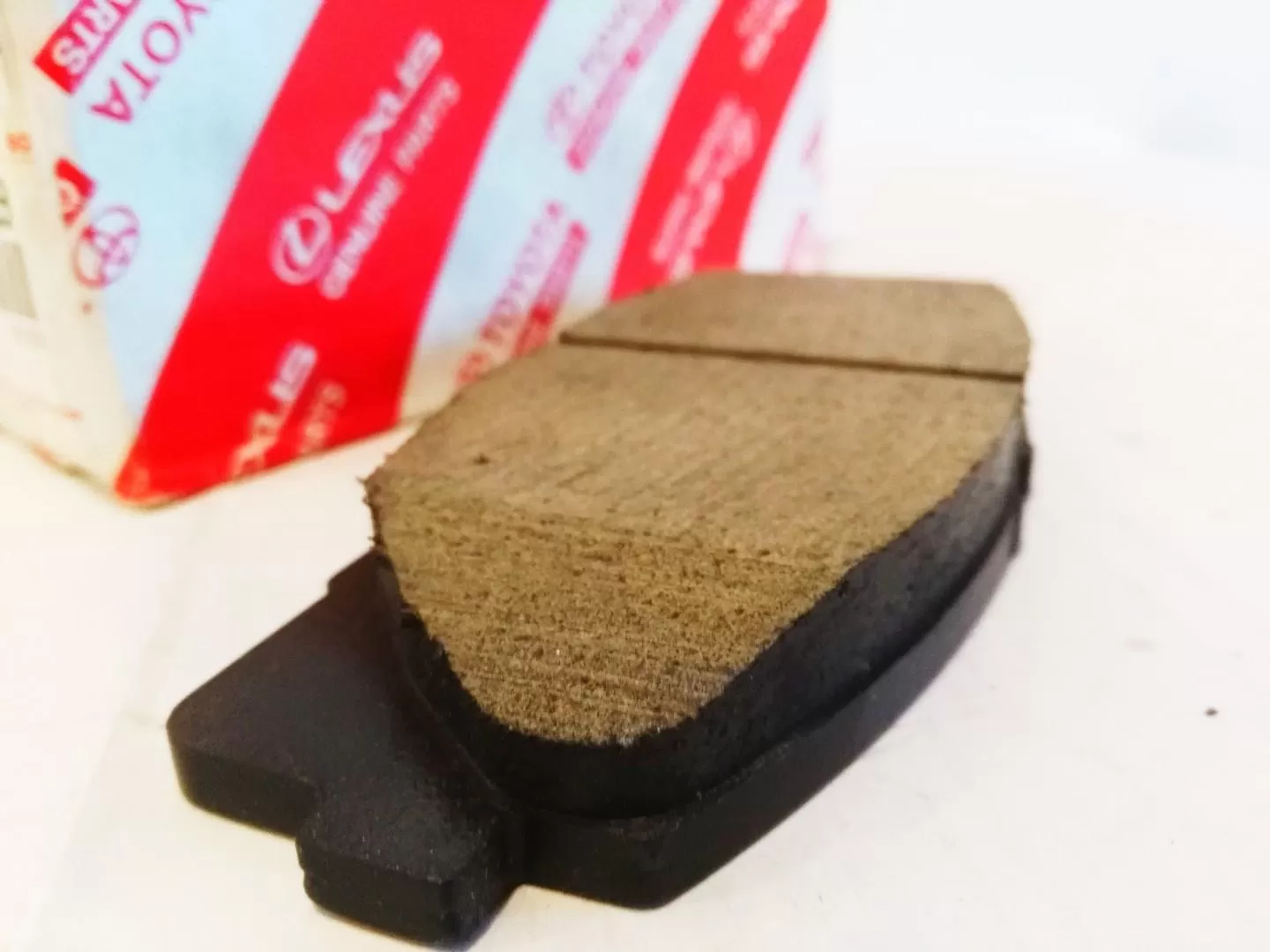 TOYOTA KDH Genuine Brake Pad D2251 04465-YZZE9 KDH 200 1KD 2KD - image 1