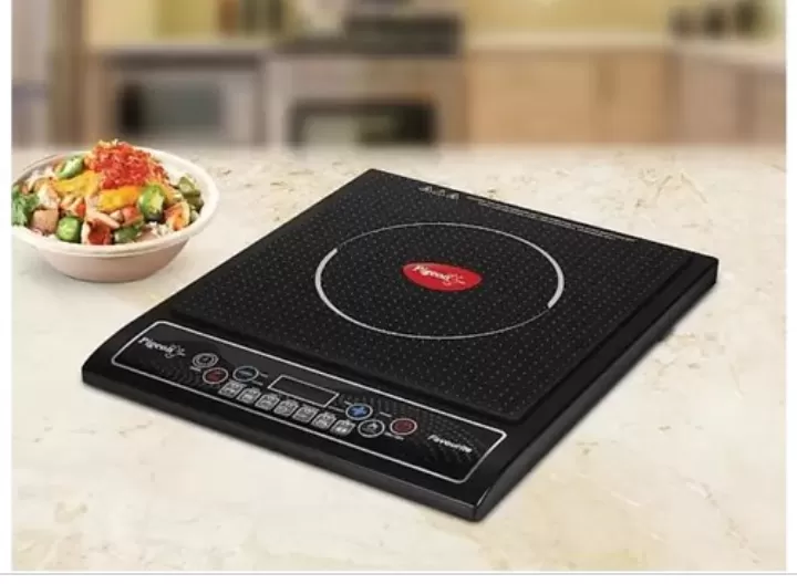 Pigion 1800W induction cooker - image 2