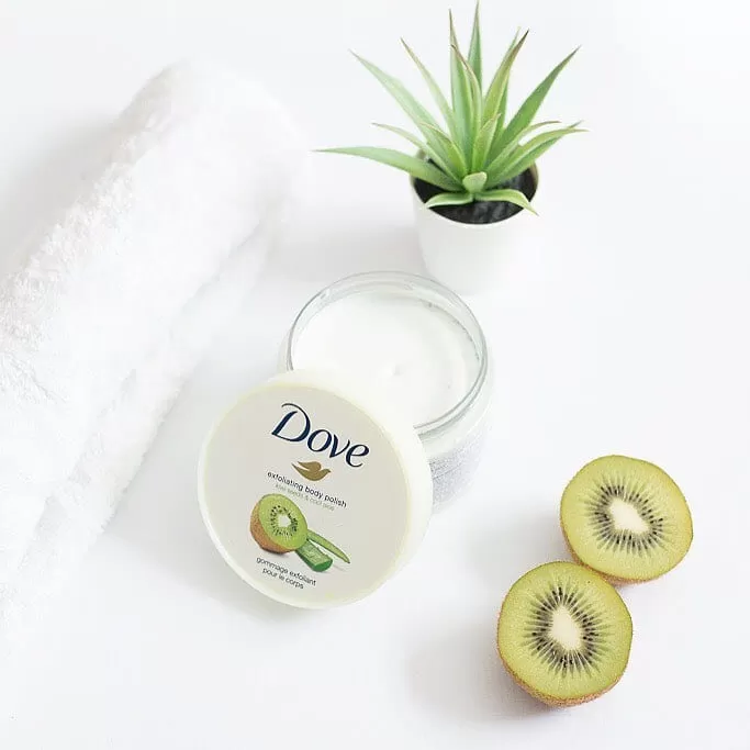 Dove Exfoliating Body Polish Kiwi & Aloe Body Scrub 298g - image 3