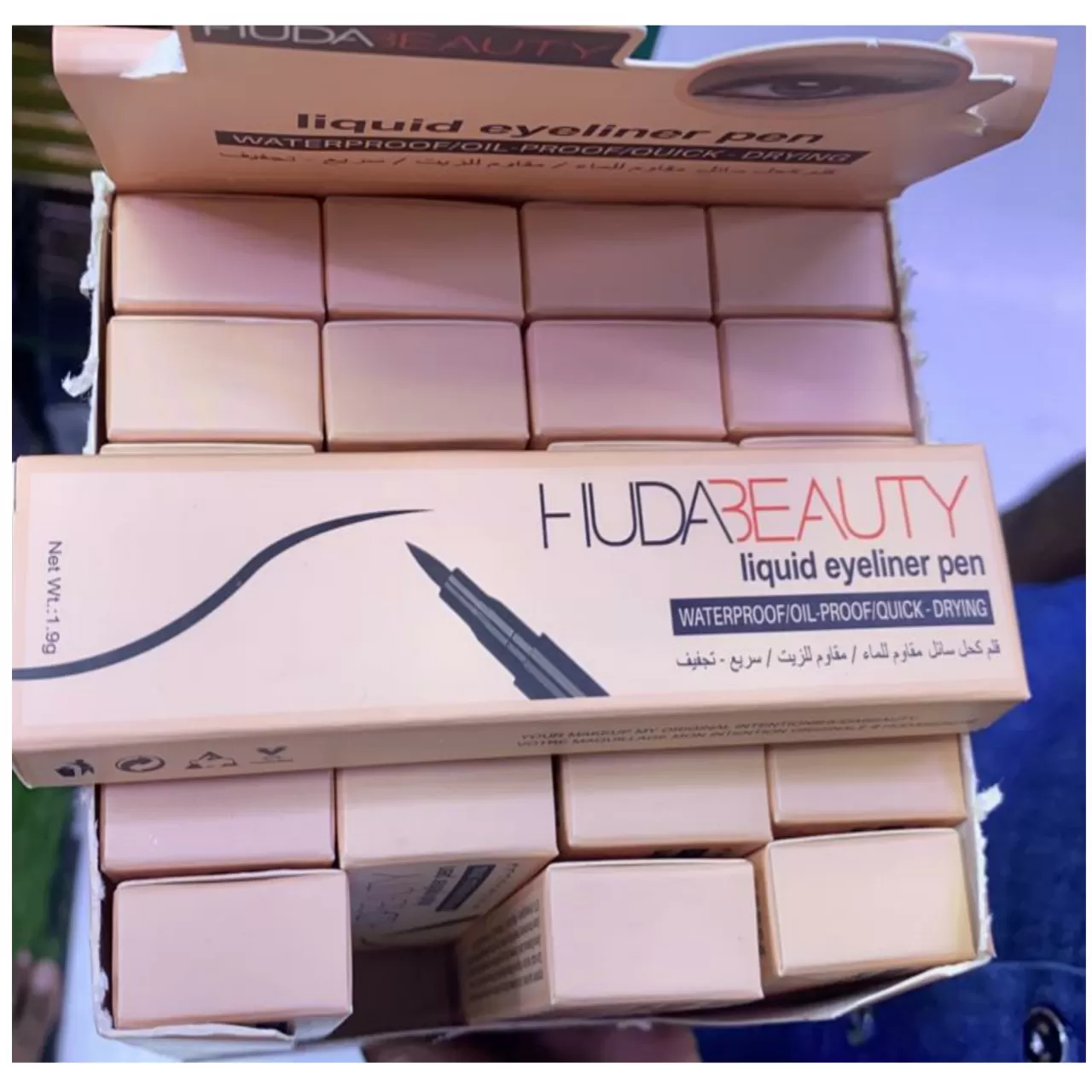 ?Huda Beauty Liquid Eyeliner Pen 1.9g Waterproof