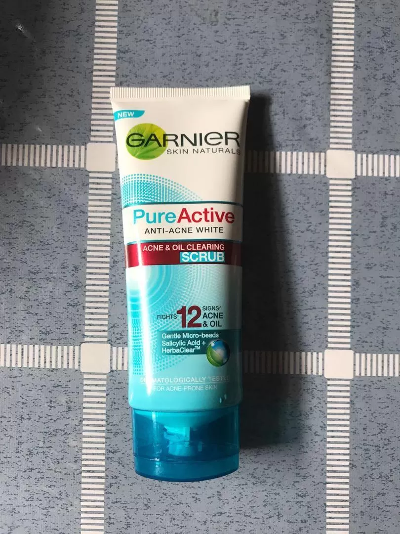 Garnier Skin Naturals Pure Active Clearing Scrub - image 3