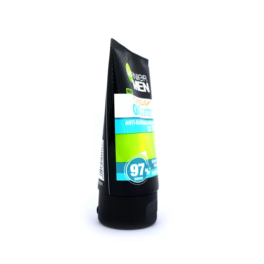 Garnier Men Turbo Light Oil Control ICY Scrub 100ml - image 3