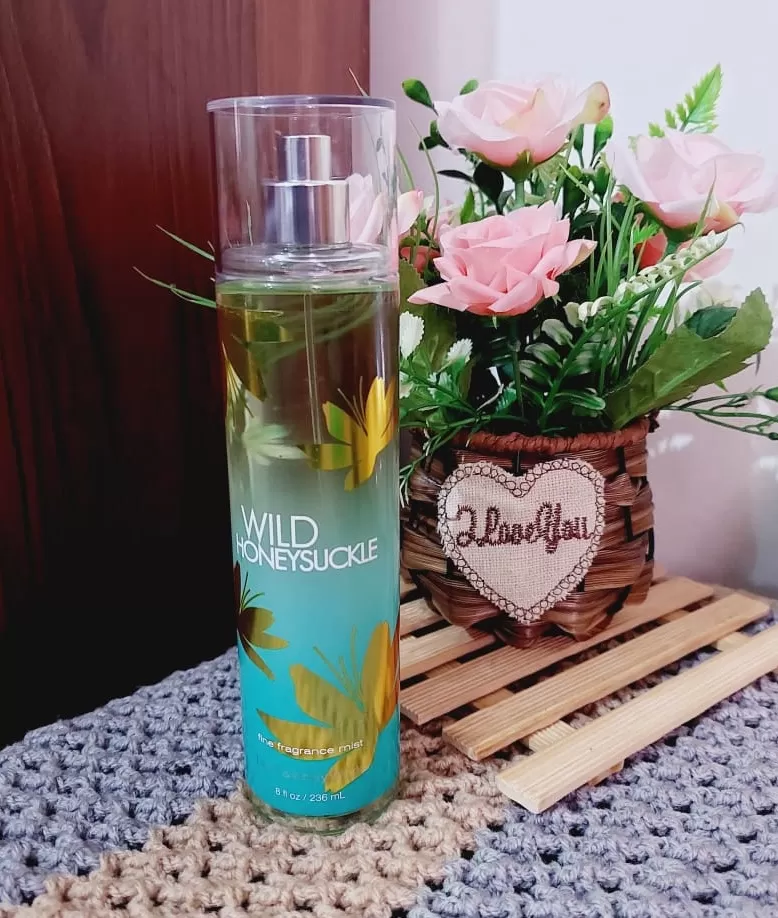 Bath & Body Works Wild Honeysuckle 236ml - image 7