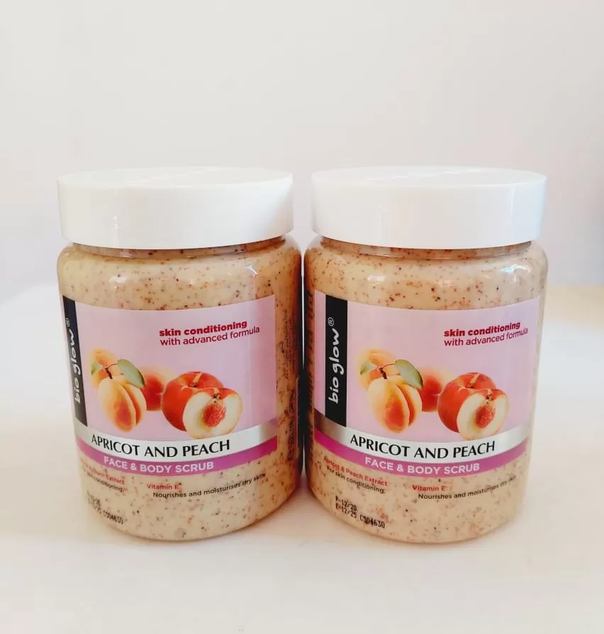 ​Bio Glow Apricot & Peach Face & Body Scrub 500ml - image 3