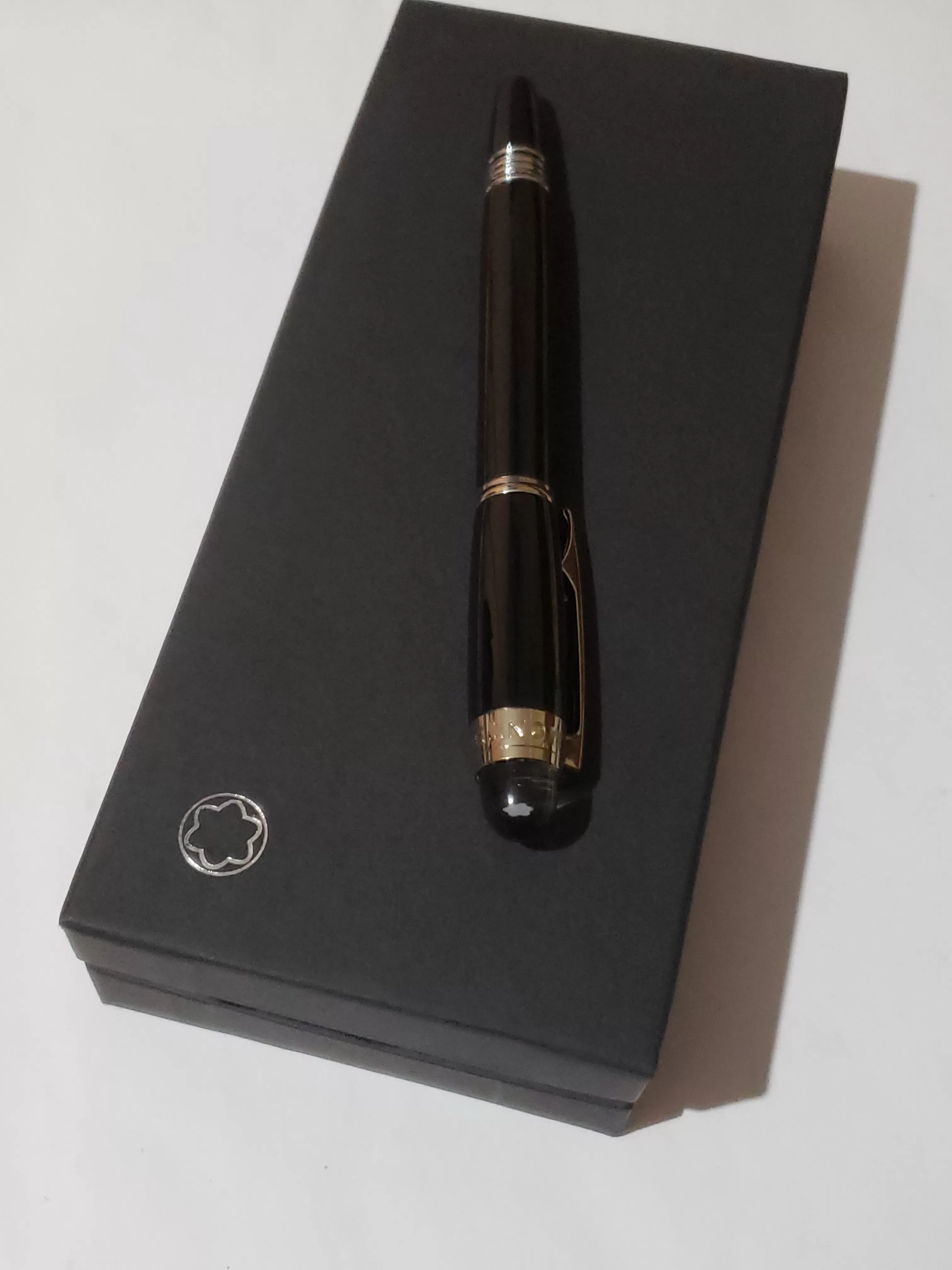 MB Starwalker Roller Ball Pen - image 3