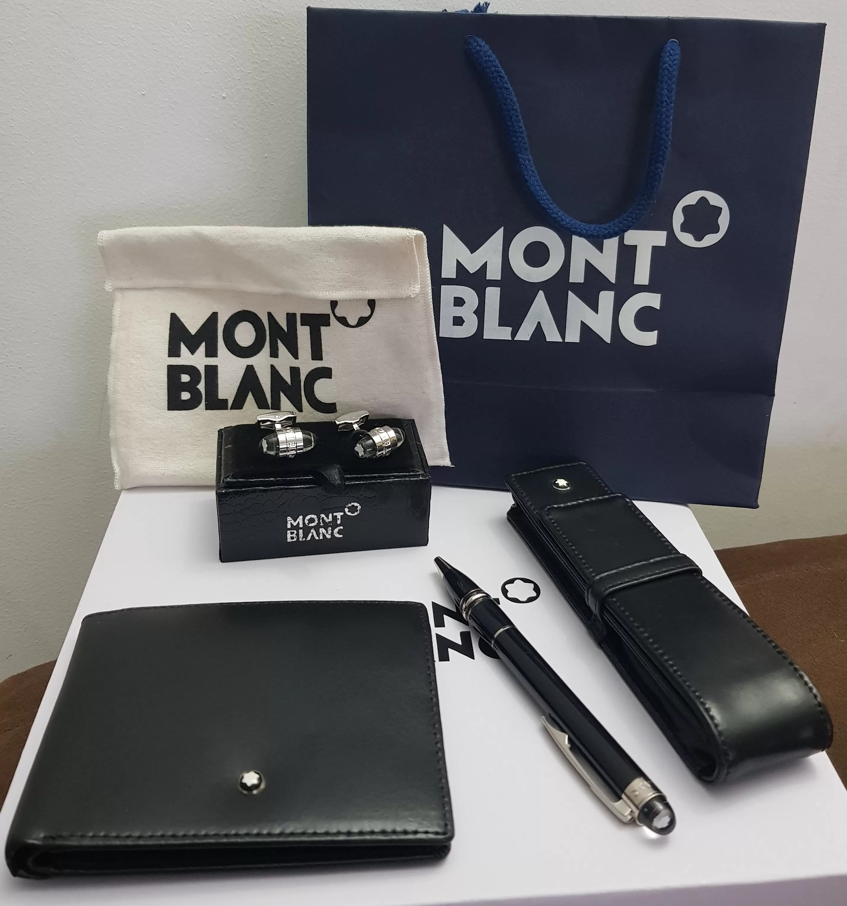 Mont Blanc Gift Set - image 4