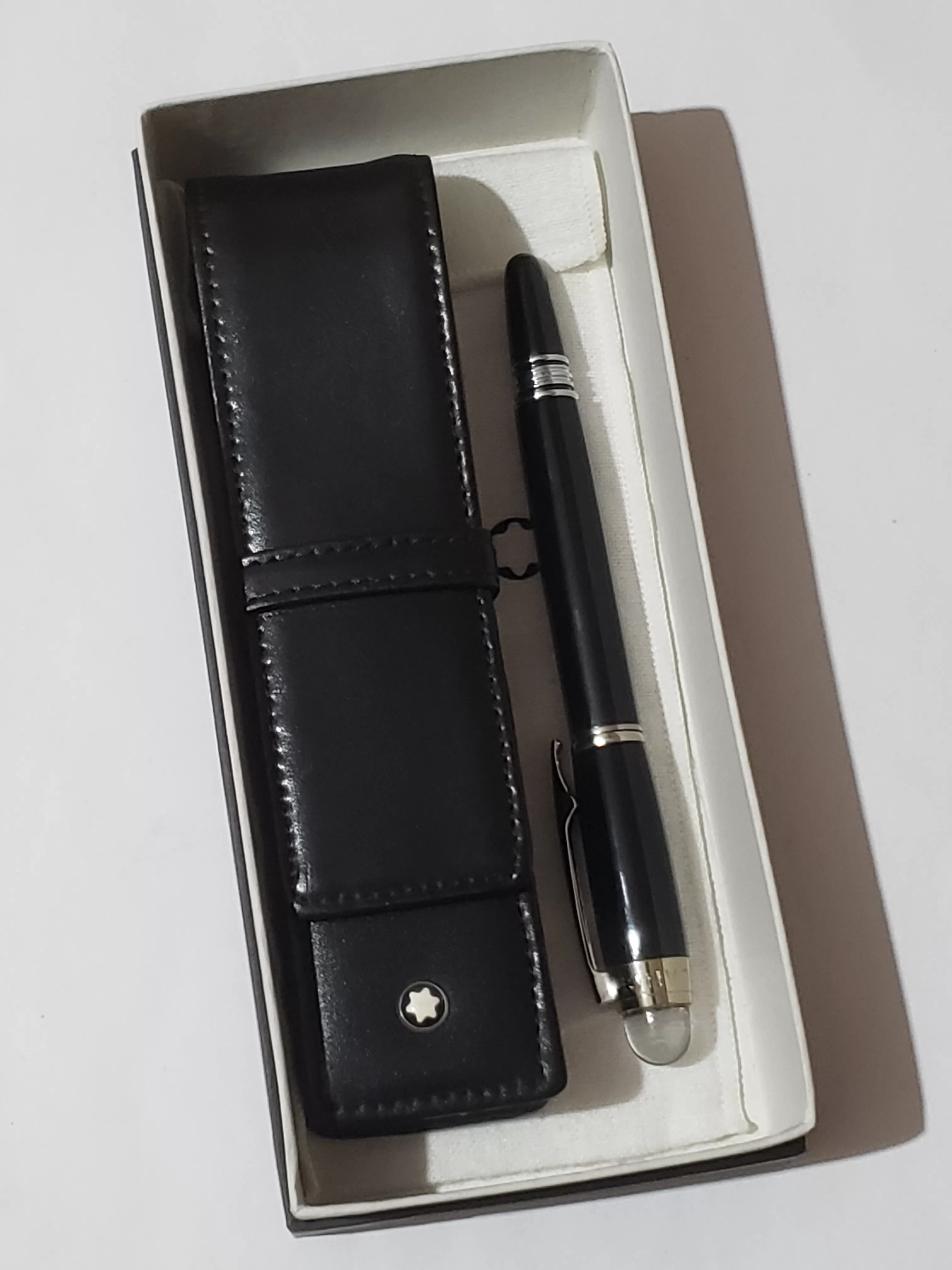 Mont Blanc Roller Ball Pen with Case - image 10