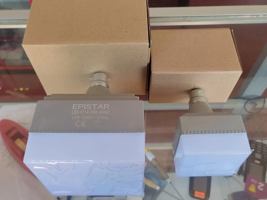 High Power LED Light - B22 13W - 38W Super Bright Cool White - image 1