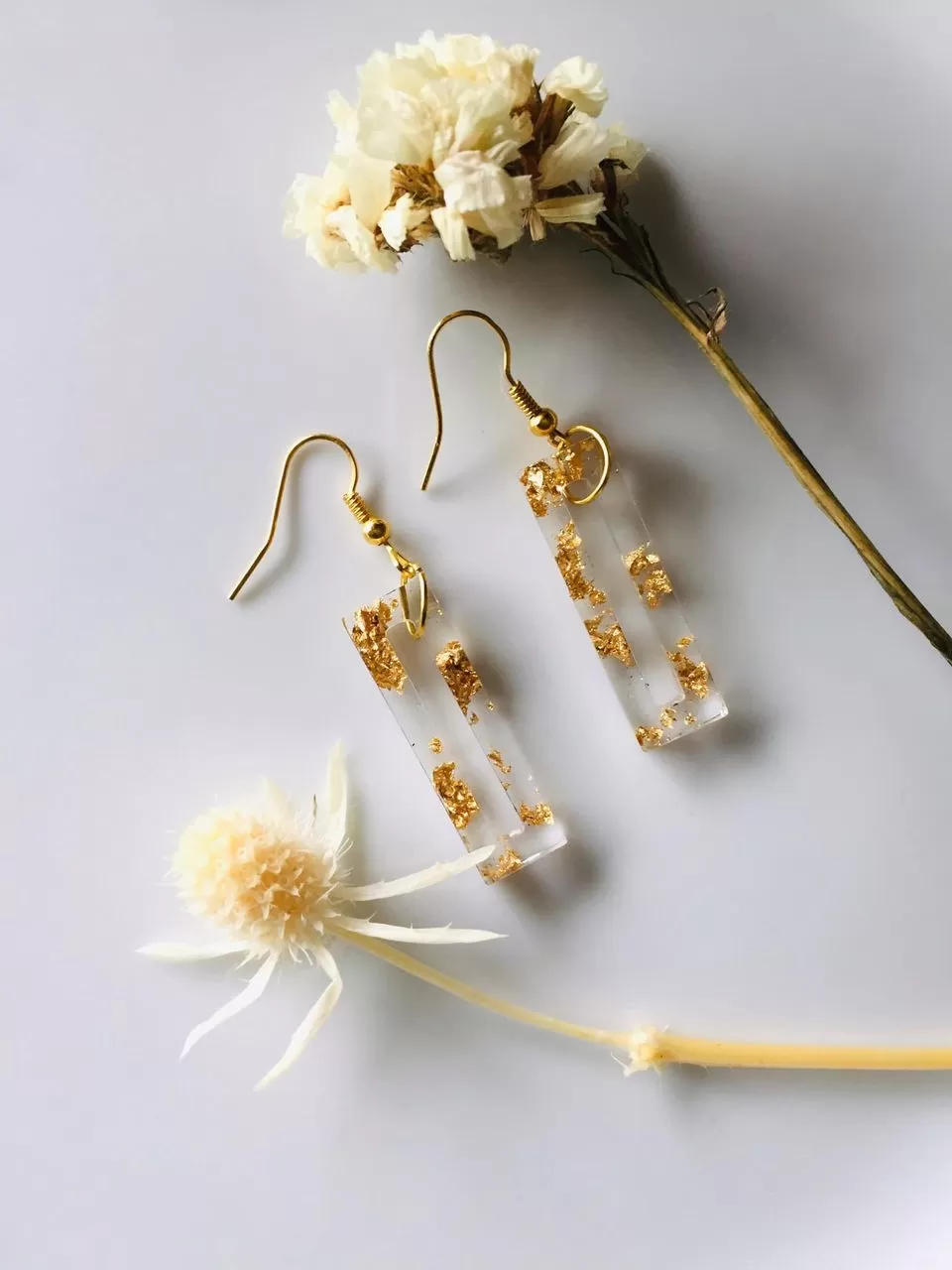 Gold color earring pair...luxury look - image 2