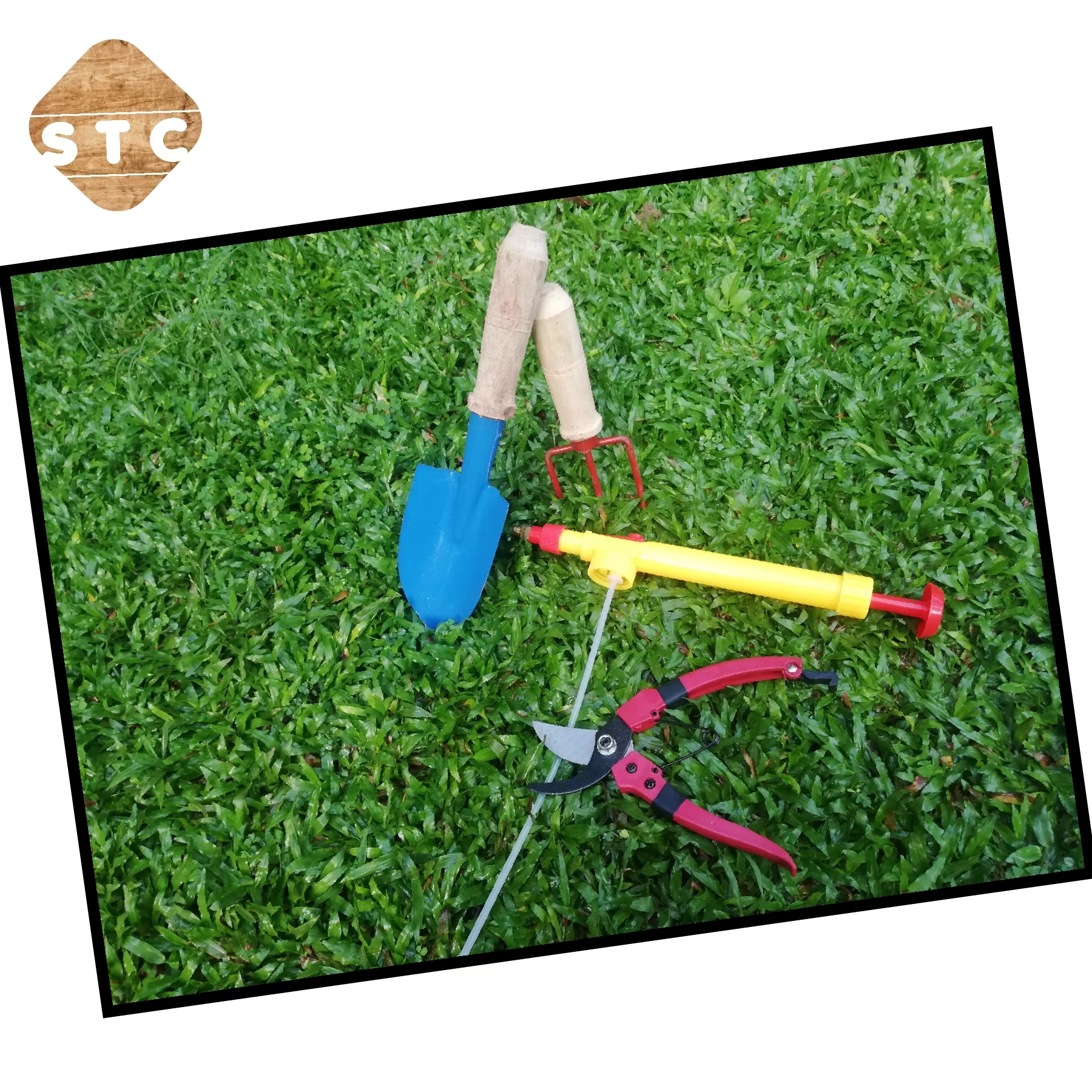 4 Pcs garden tool set , scissor,sprayer,hand fork,shovel - image 4