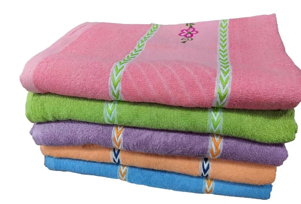 Bath Towel For Ladies (XL) - 40 by 60 (inches) - High Qualit - image 2