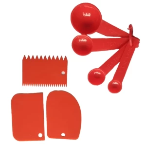 Cake baking tools, measuring spoons, scraper