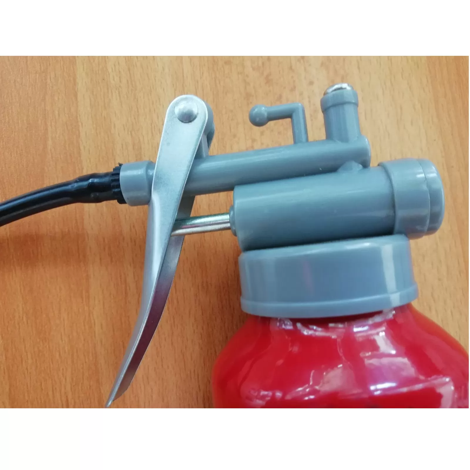 Generic Red Oil Pump Can High Quality Steel - image 4