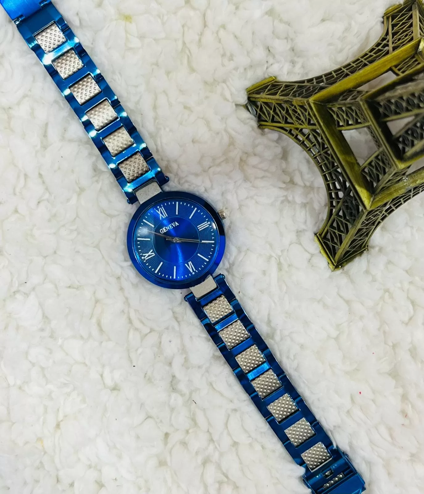 Geneva Ladies Fashion Watch Adjustable Luxury Elegant - image 2