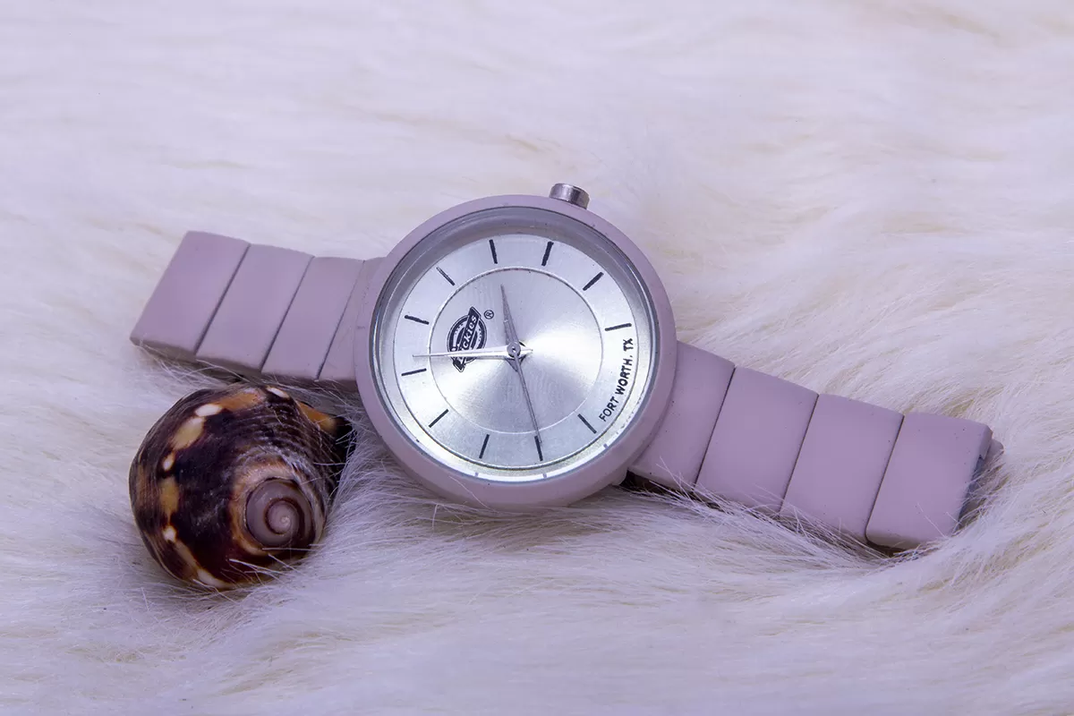 Xenlex MDICKIE Rubber Steel Ladies Wrist Watch