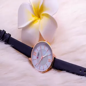 CURREN 2022 Fashionable Leather Strap Watch
