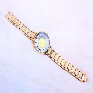 Gold Vinarose Ladies Elegant Rich Look Wrist Watch