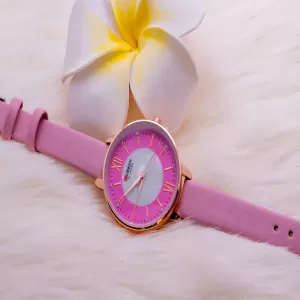 CURREN 2022 Ladies Fashionable Leather Strap Watch