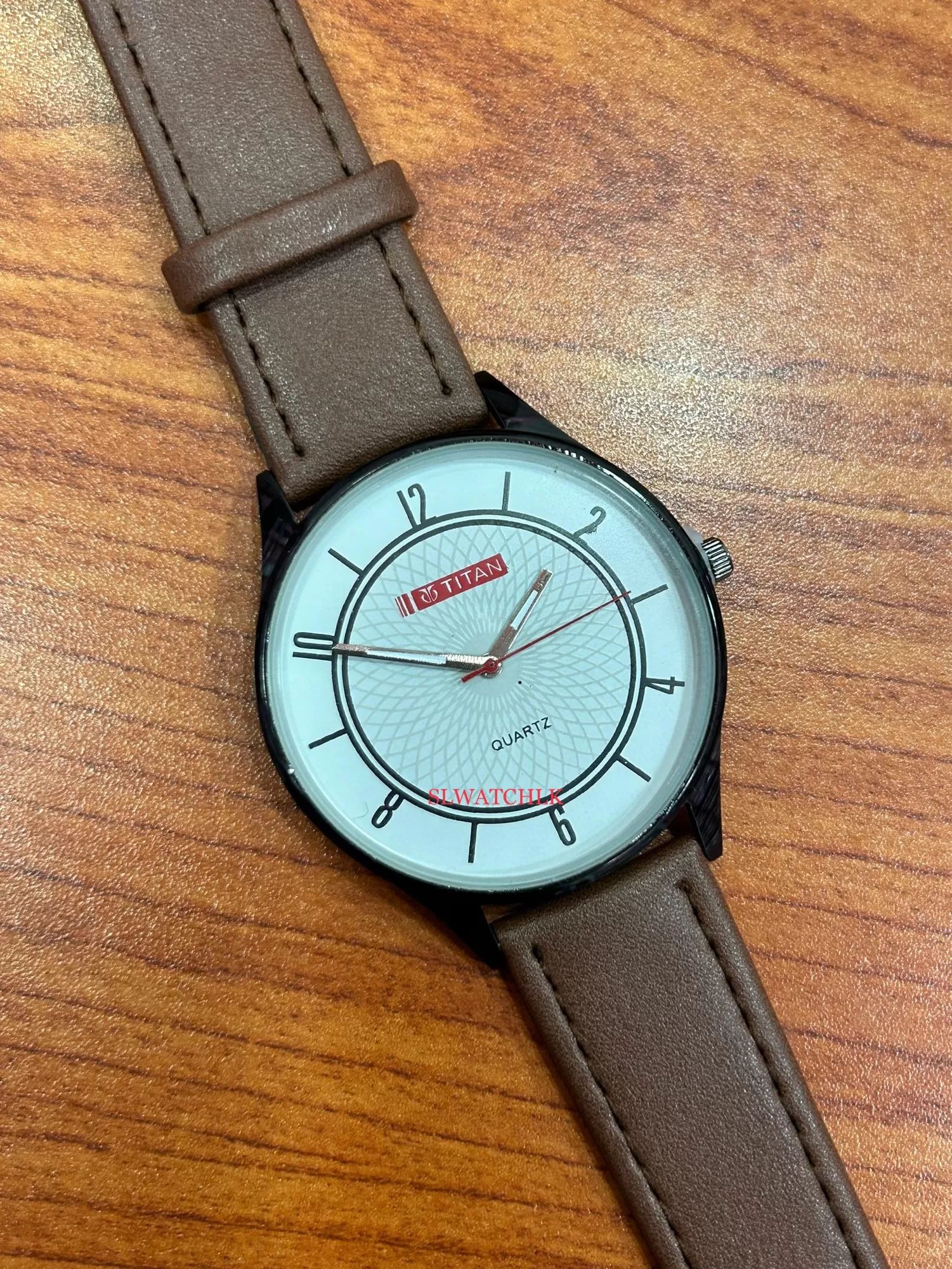 Brown Mens Fashion Strap Watch Brown Color