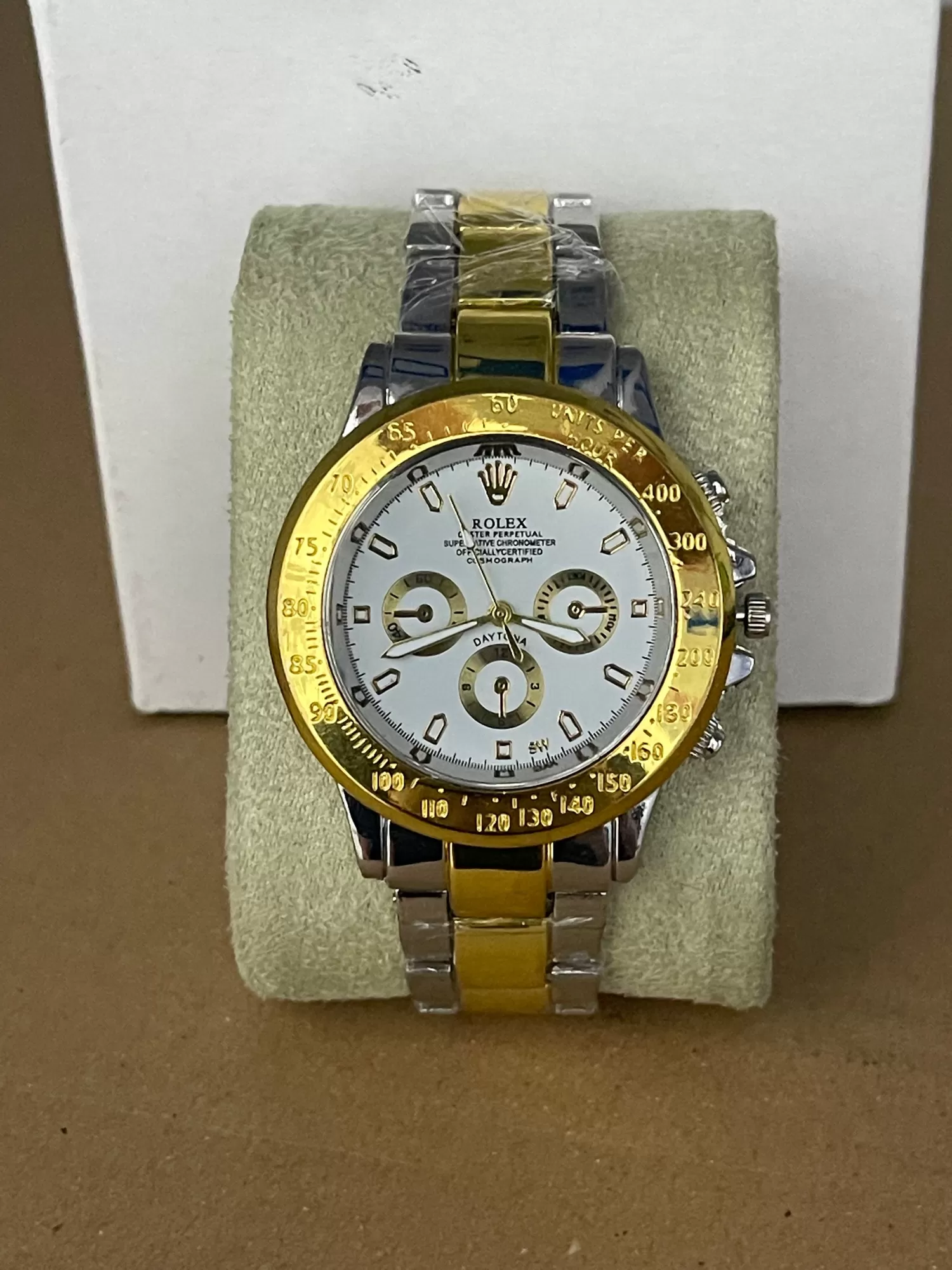 Generic Men Casual Watch Two Tone