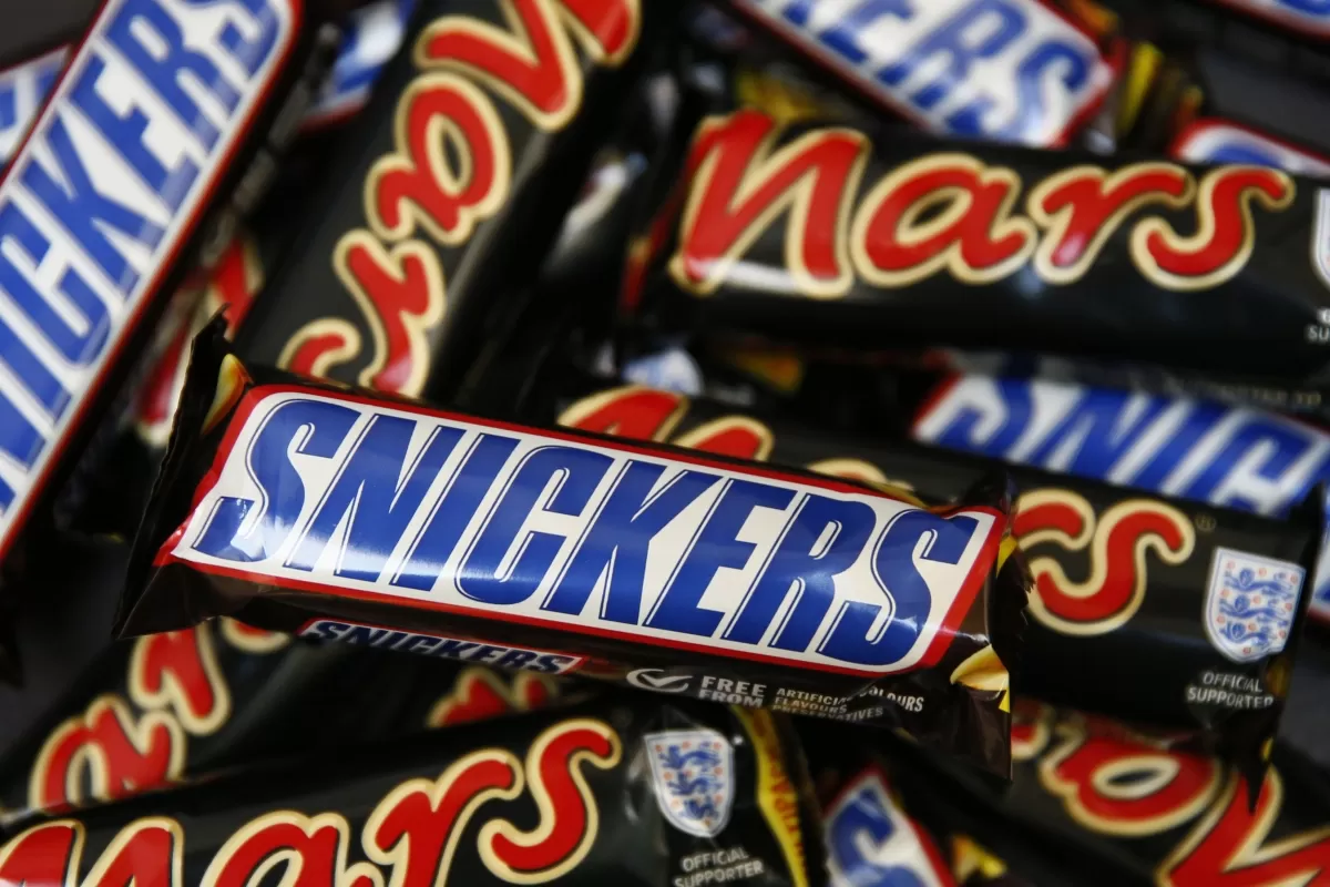 Mars & Sneakers 20Pcs Combo Pack Imported Chocolates - image 6