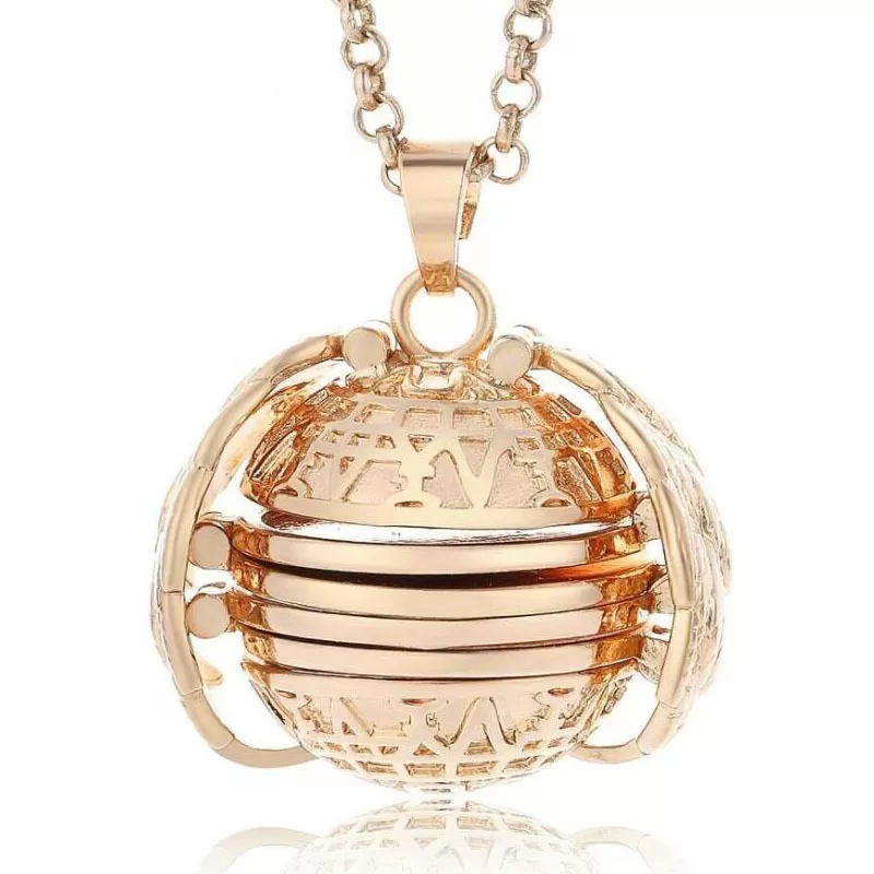Luxury Locket Necklace - Gold Expanding 4 Photo