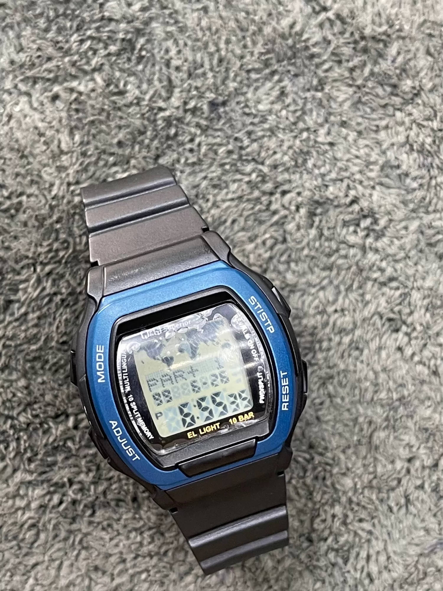 Black Q&Qsuperior Watch