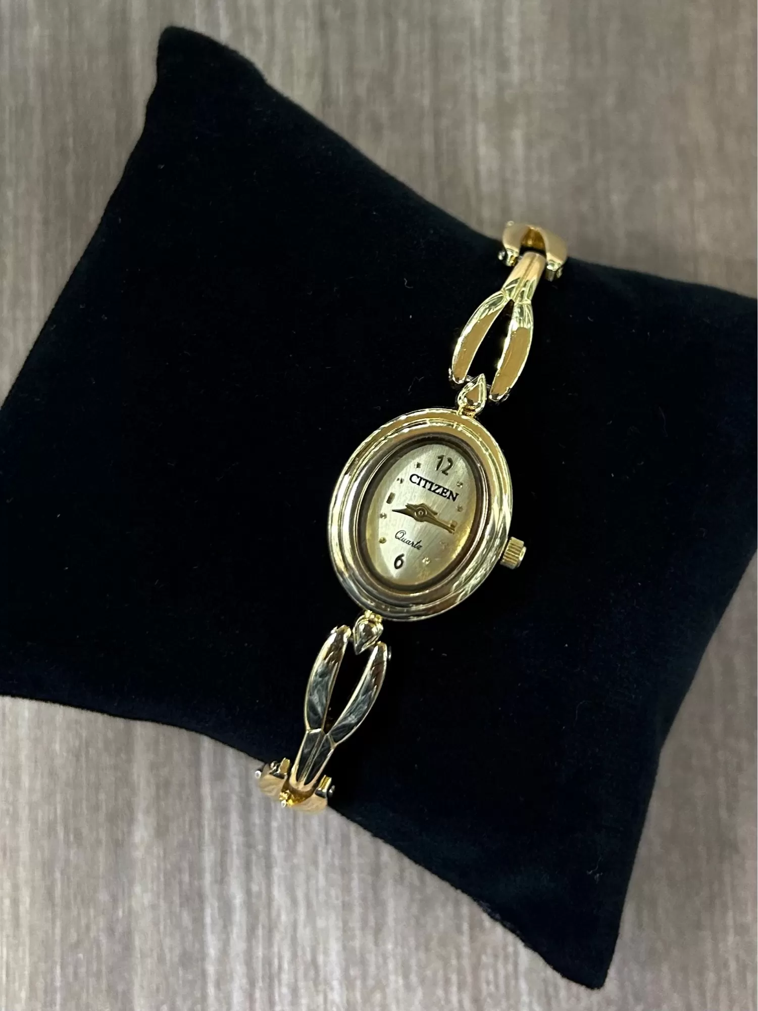 Gold Ladies Casual Citizen Brand Watch