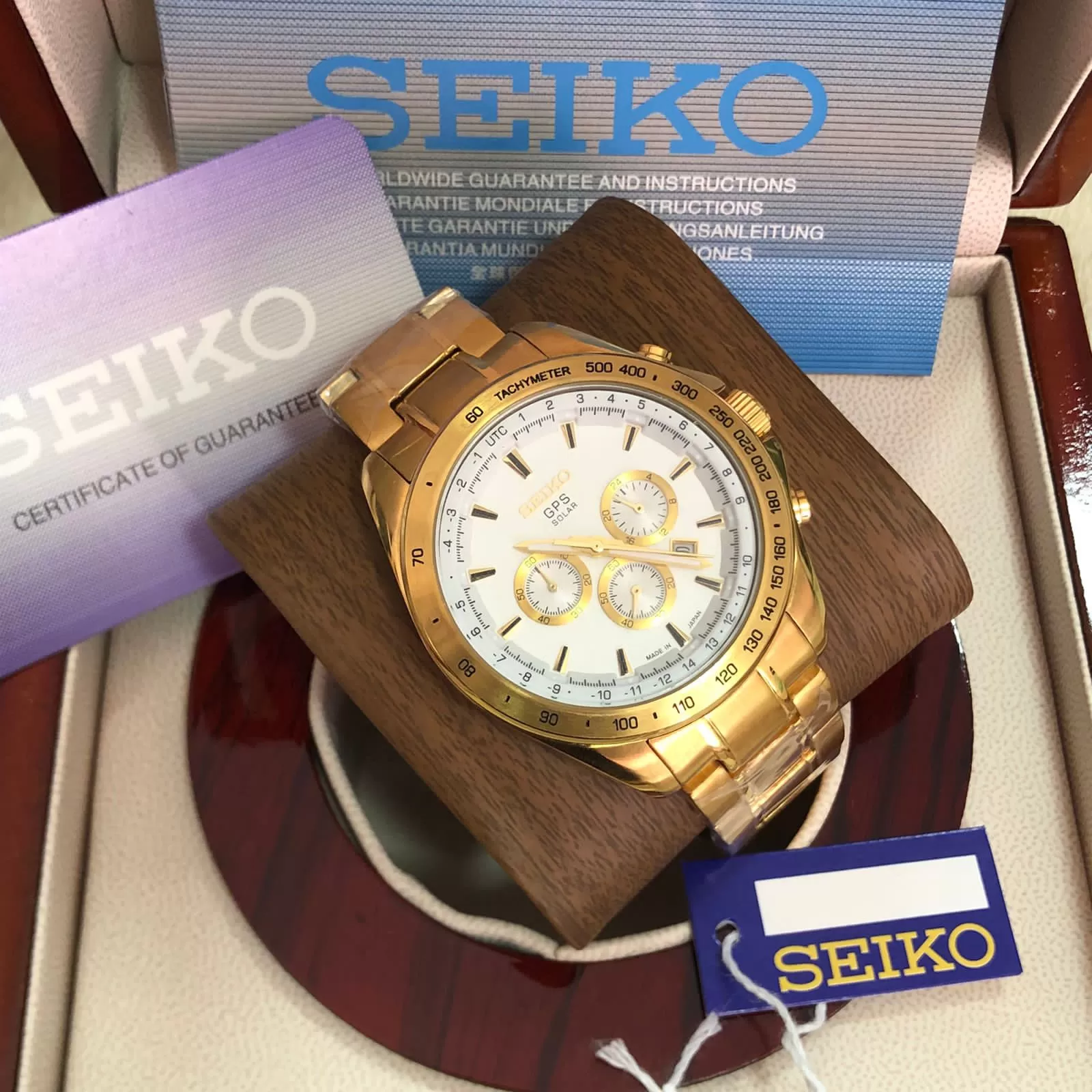 Generic Men Casual Watch