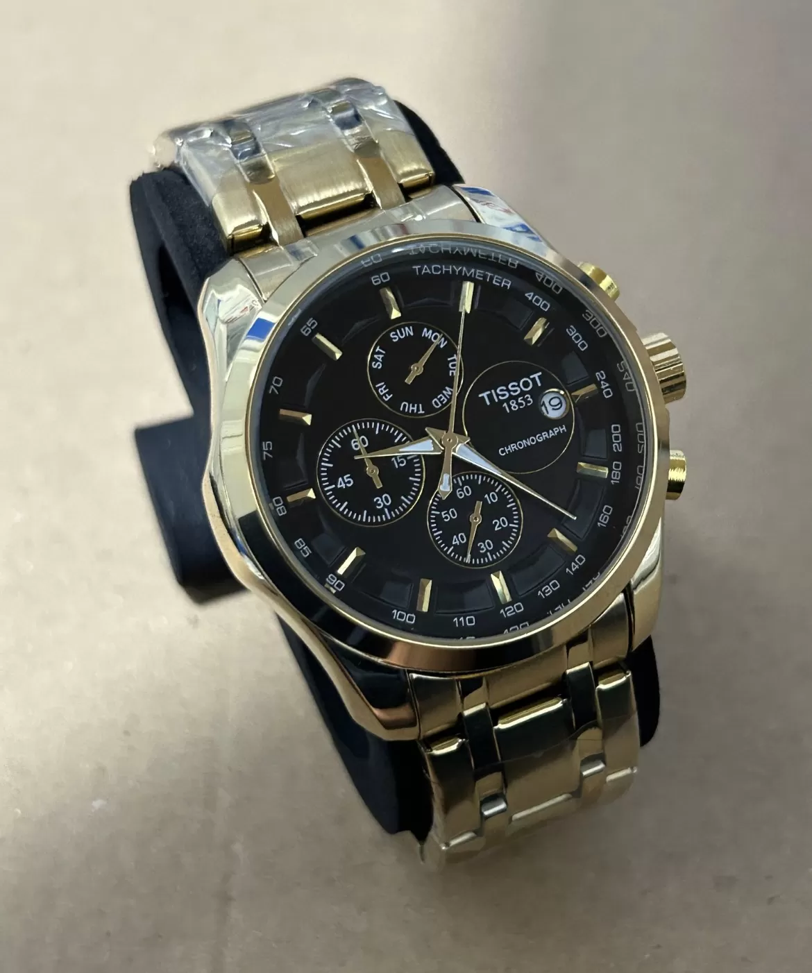Generic Mens Casual Watch Gold
