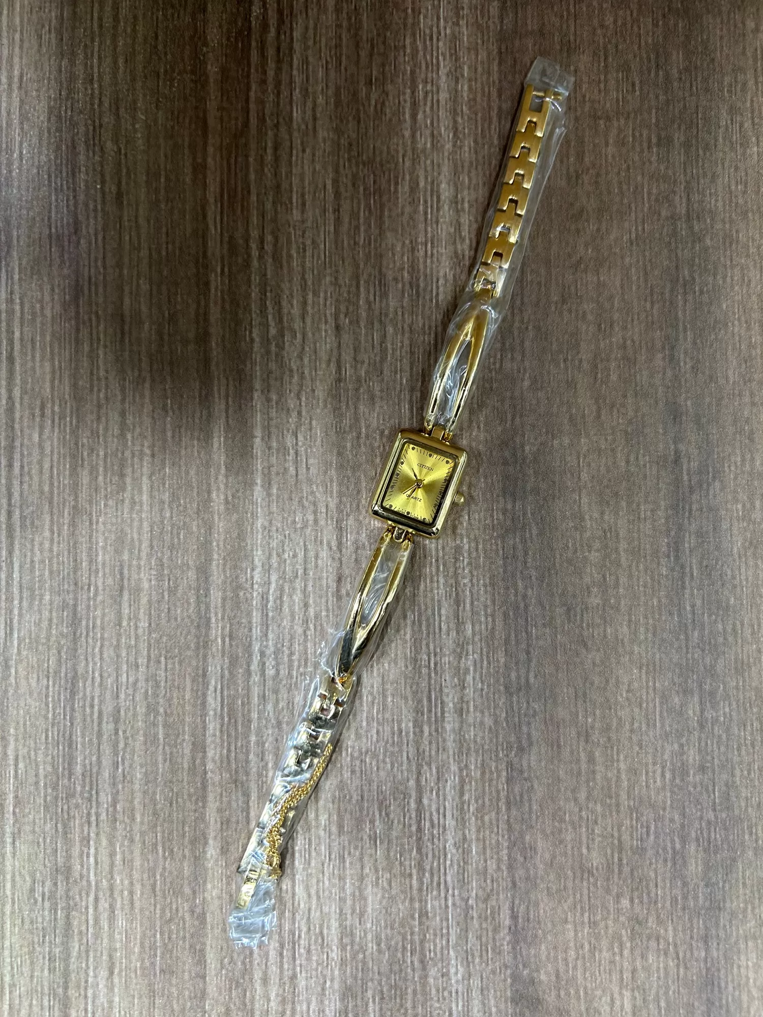 Gold Womens Fashion Citizen Brand Casual Watch