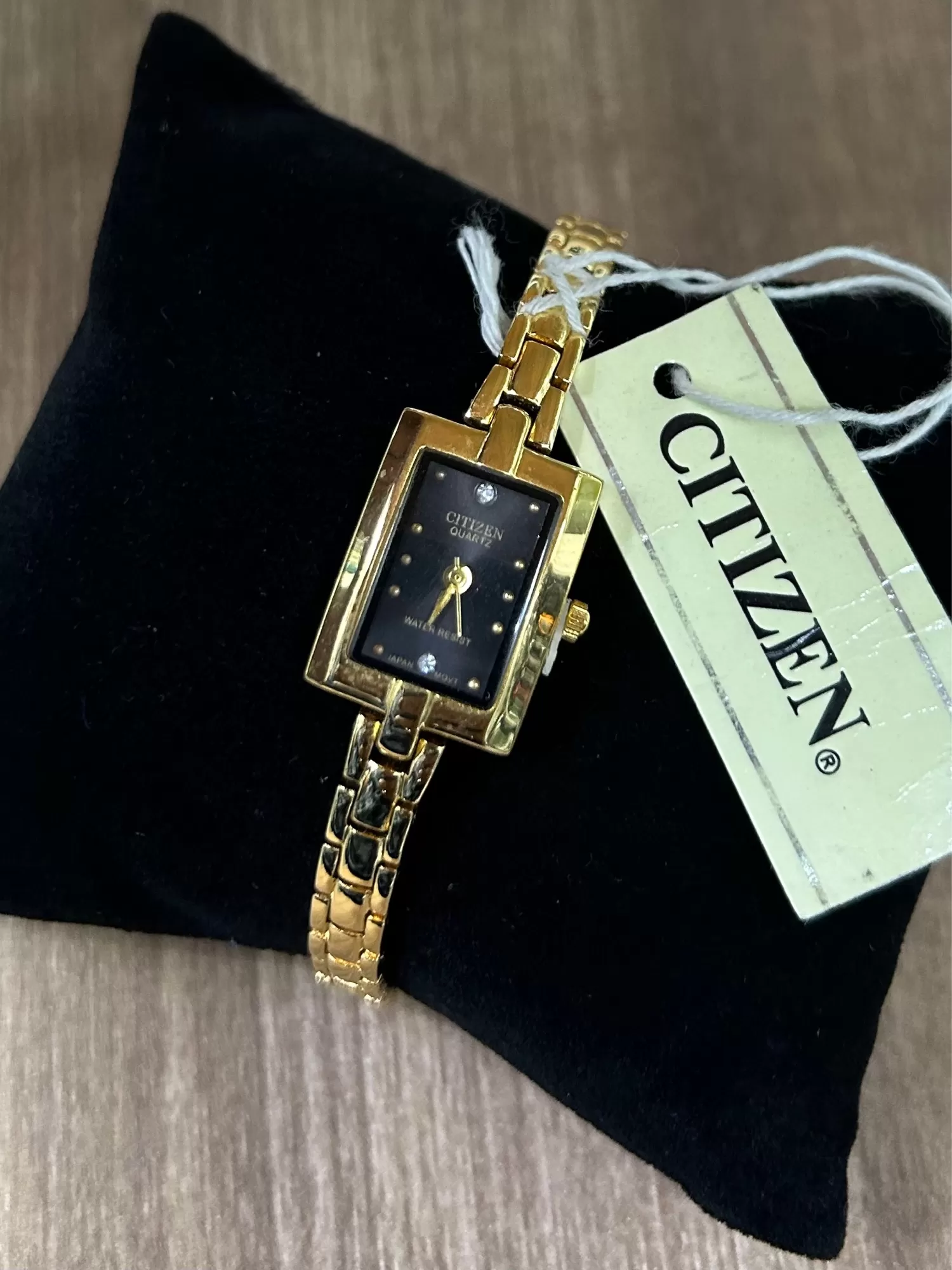 Gold Womens Fashion Citizen Casual Watch