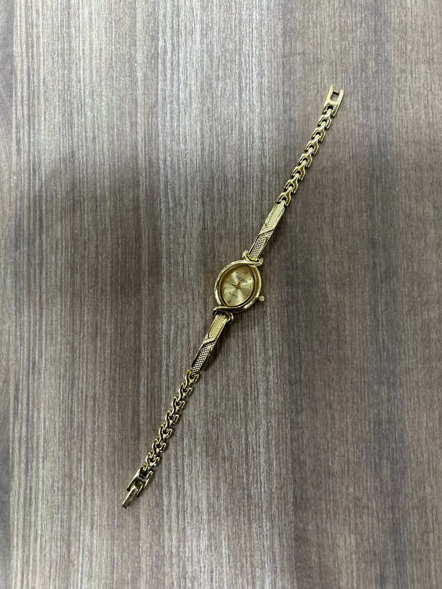 Gold Womens Fashion Citizen Casual Watch