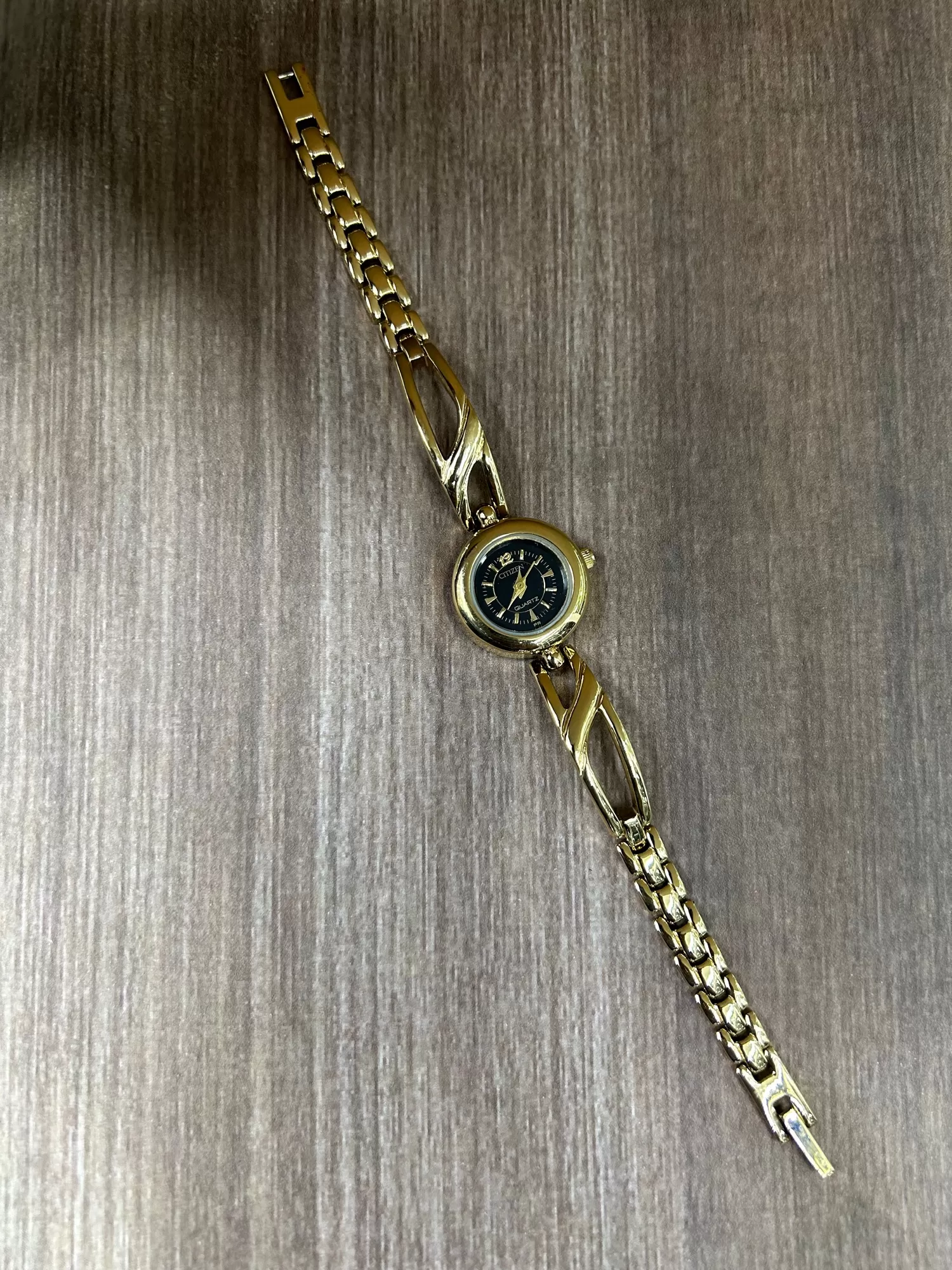 Gold Womens Fashion Citizen Casual Watch