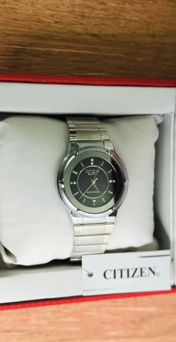 Generic Model No 87657 Mens Top Luxury Watch