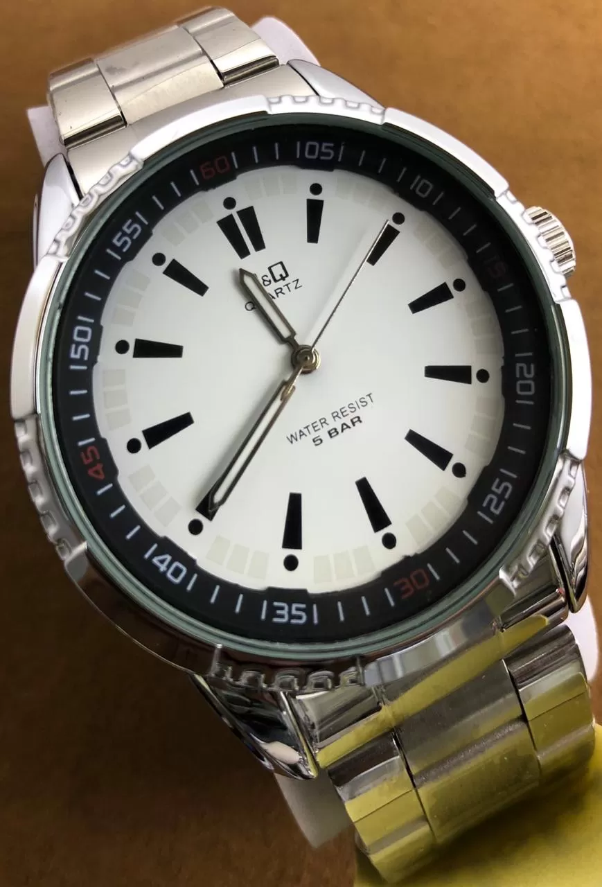 Q&Q Silver Quartz Watch