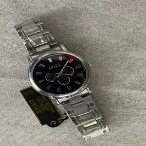 Generic Men Casual Watch Silver