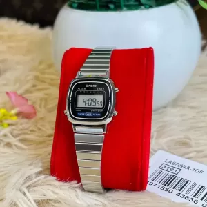 Generic Silver Women Casual Watch