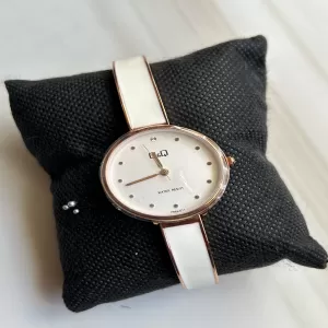 Generic White Womens Casual Fashion Watch