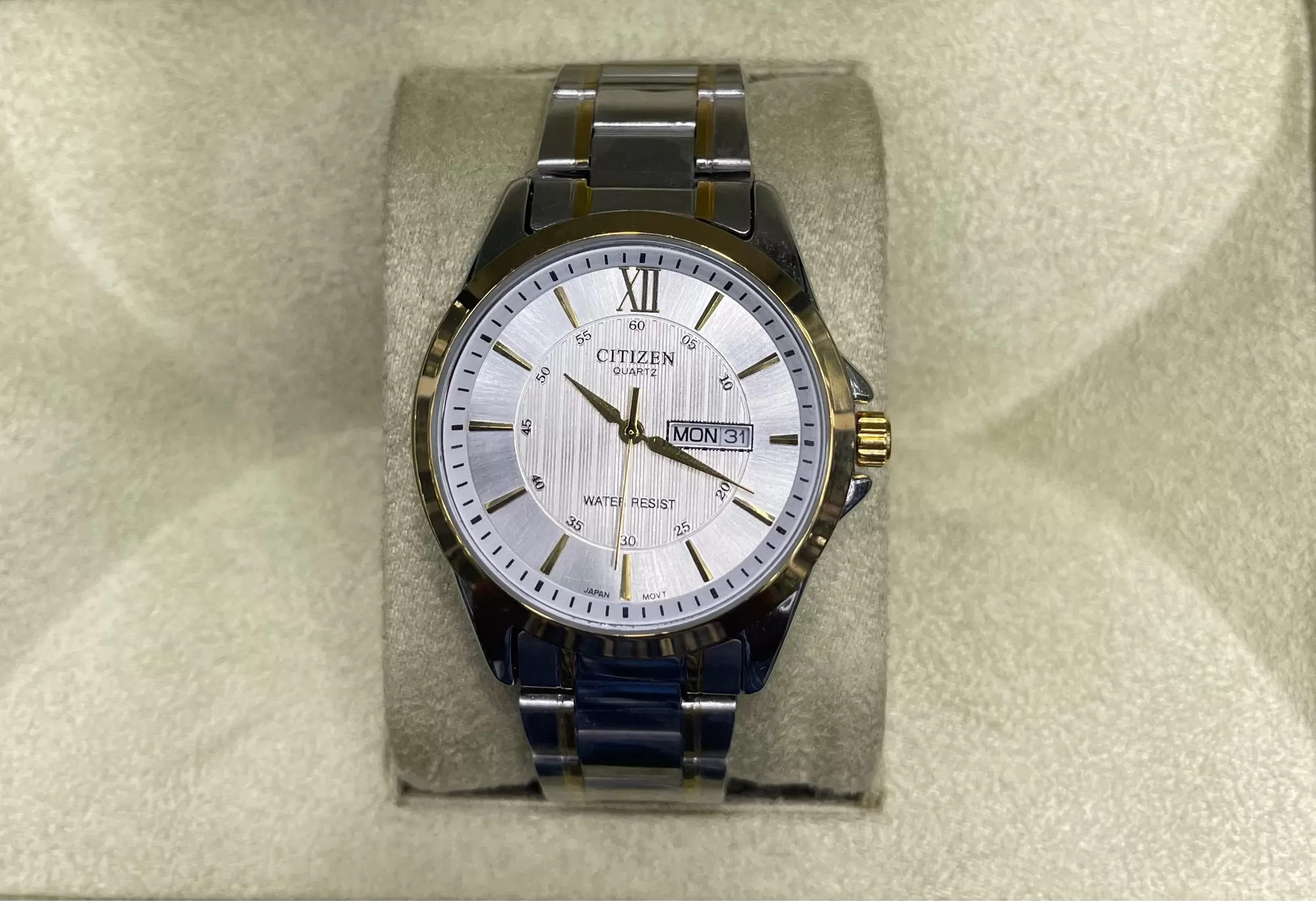 Generic Two Tone Business Casual Watch