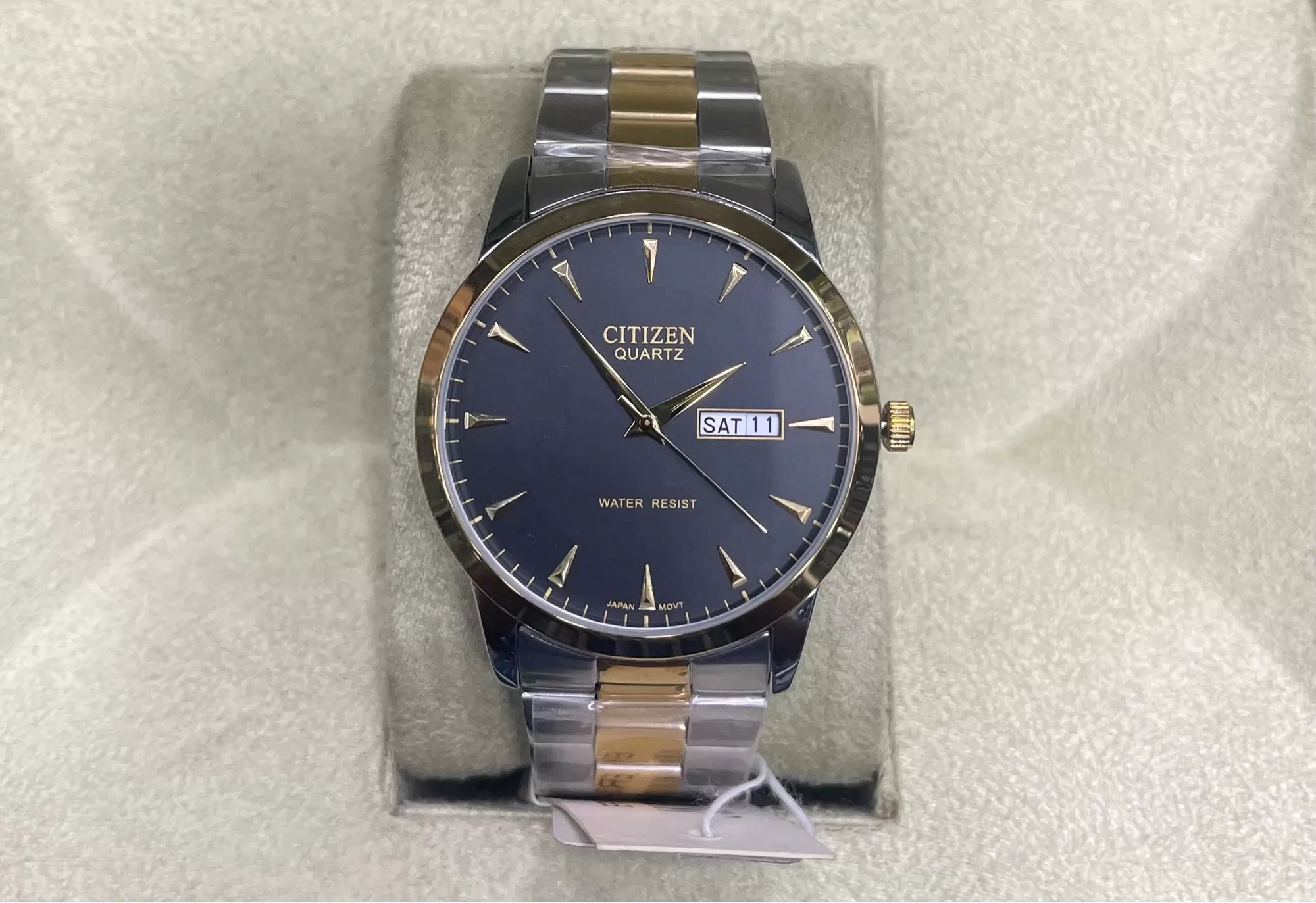 Generic Men Business Casual Watch