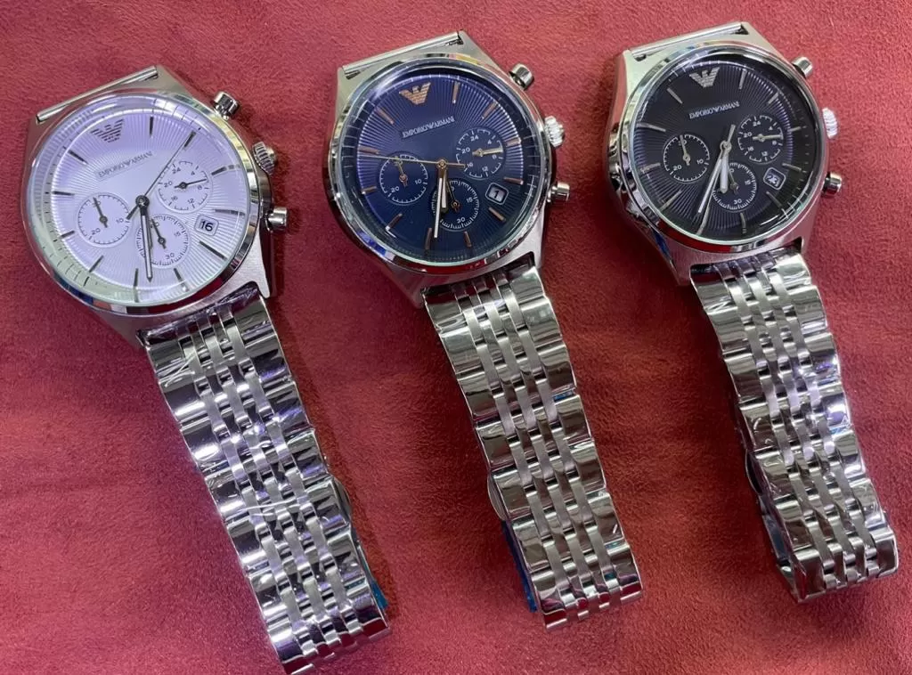 Generic Men's Casual Watch with White Face