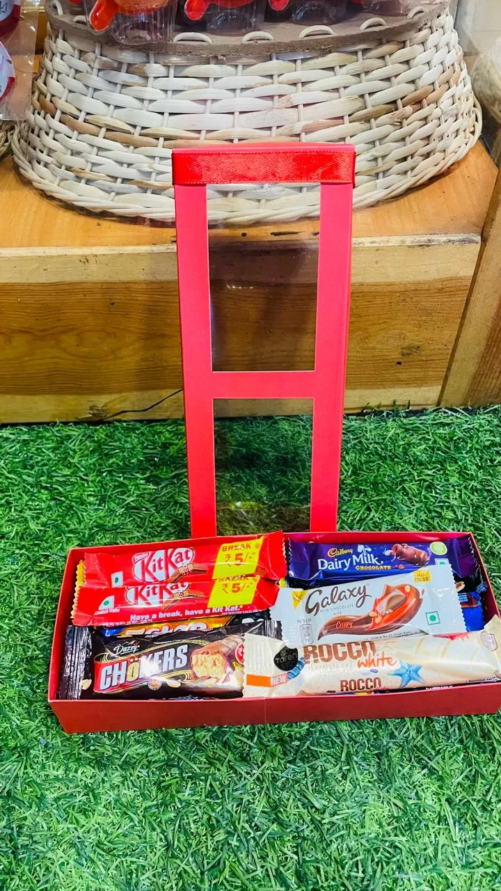 Generic Chocolate Gift Hamper Valentine Birthday - image 3