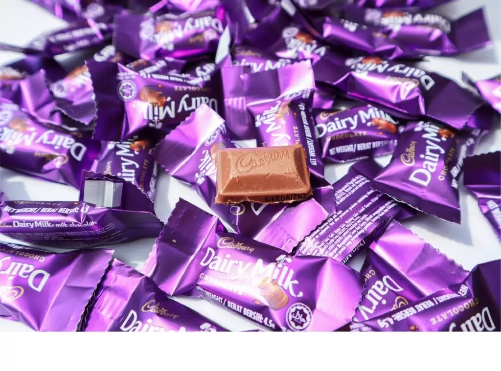 Cadbury Dairy Milk Chocolate Neaps Doybag Sharebag - image 3