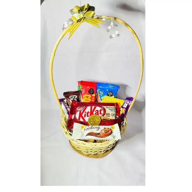 Assorted Chocolate Gift Hamper for Valentine Birthdays
