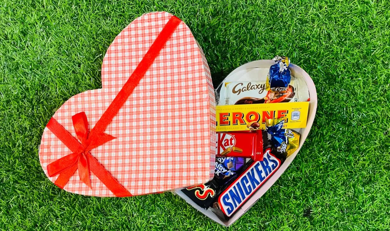 Assorted Chocolate Gift Box Hamper Birthday Valentine