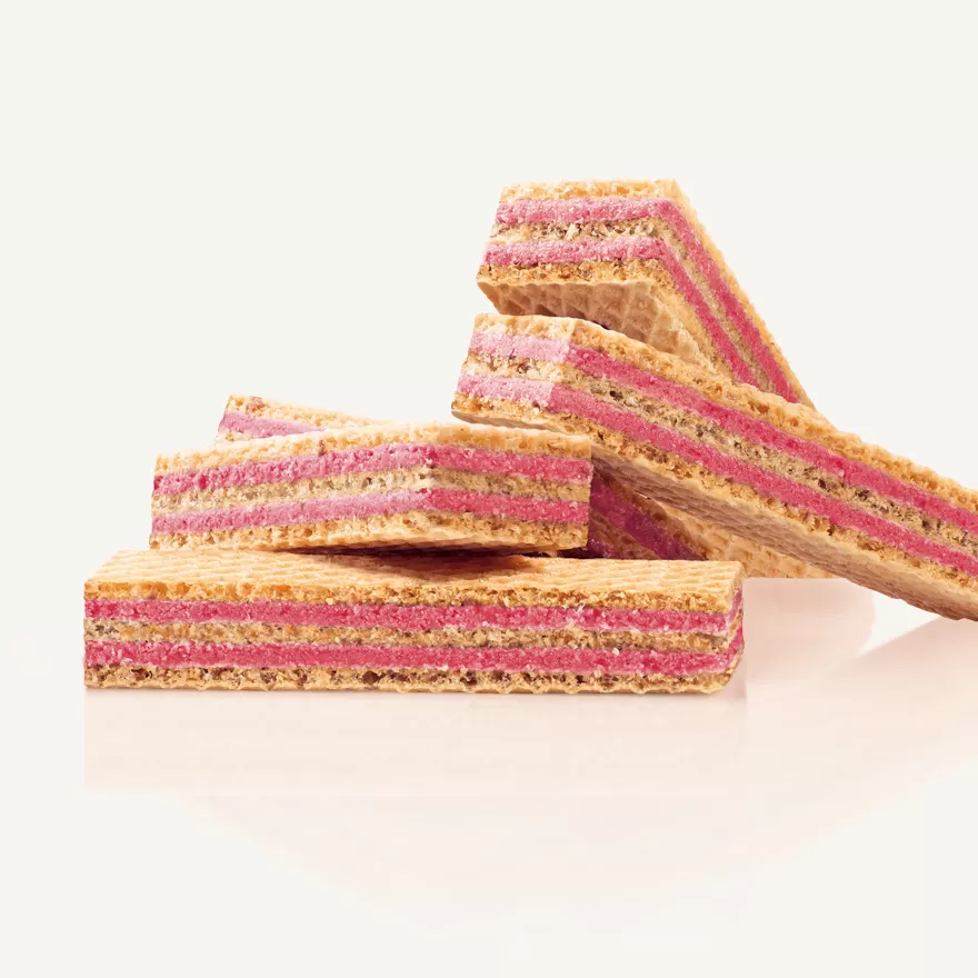 Toren Premium Wafers Strawberry Cream 55g - image 3